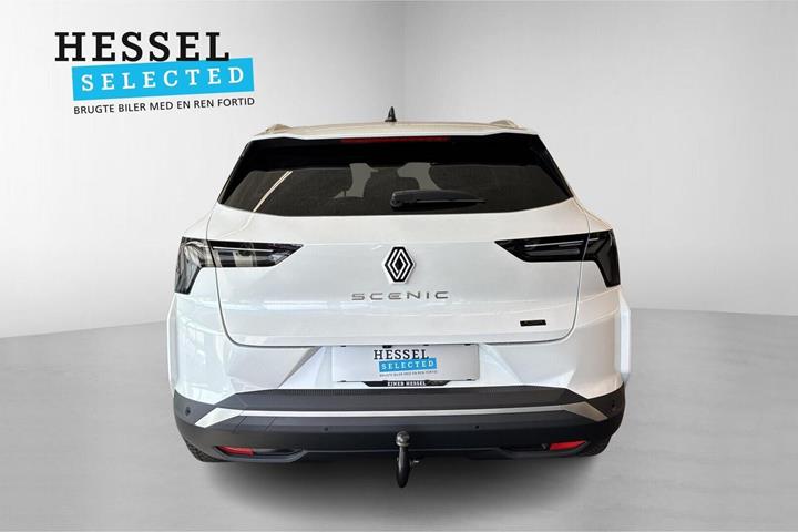 Hvid Renault Scenic E-Tech fra 2025