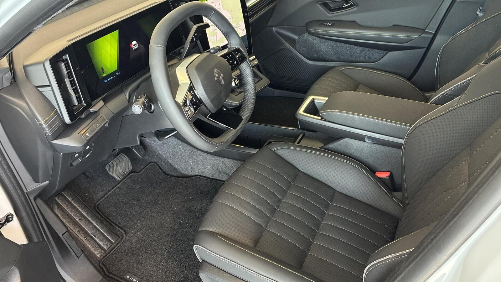 Hvid Renault Scenic E-Tech fra 2025