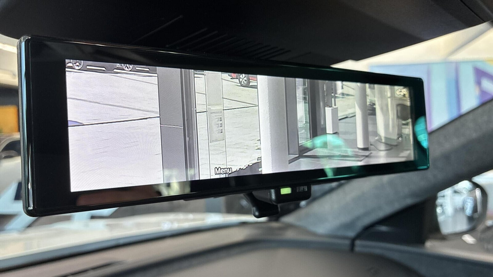 Hvid Renault Scenic E-Tech fra 2025
