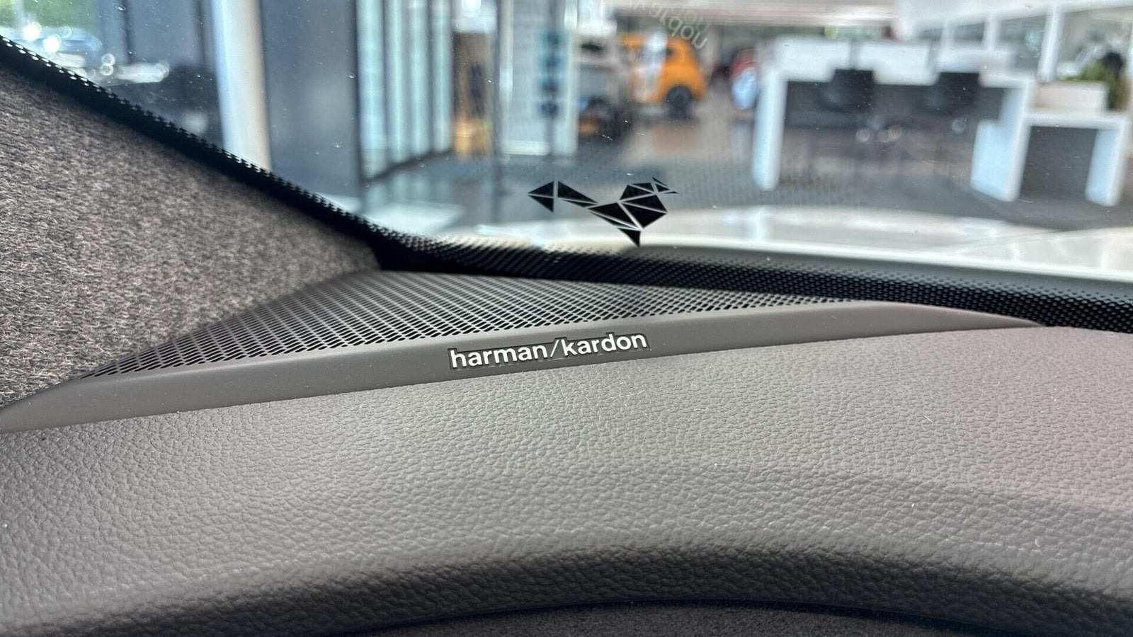 Hvid Renault Scenic E-Tech fra 2025