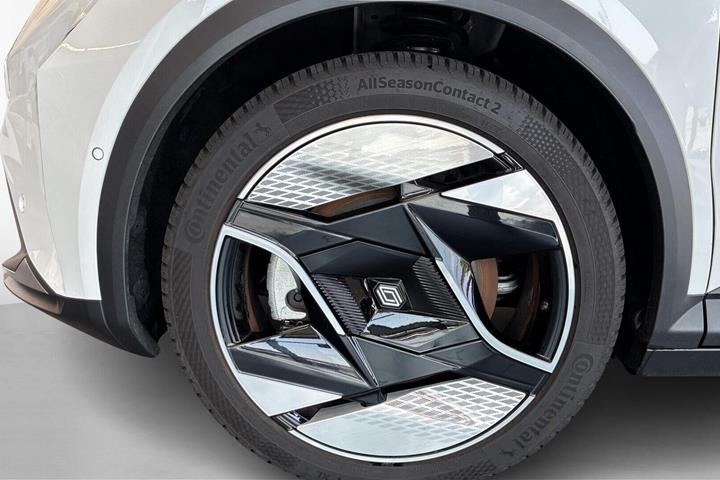 Hvid Renault Scenic E-Tech fra 2025