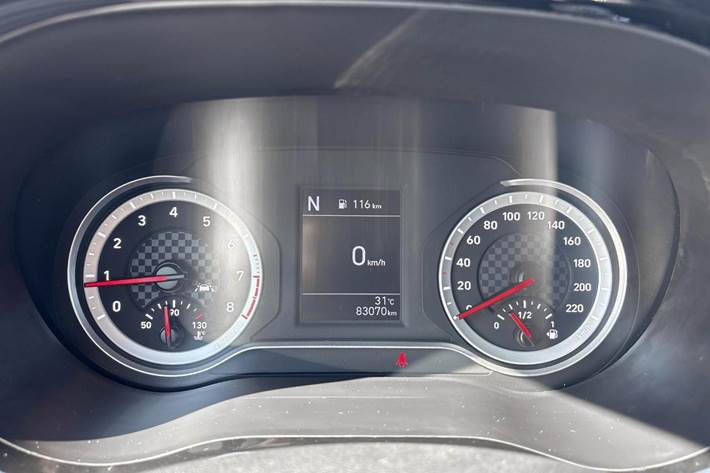 Hvid Hyundai i10 fra 2021