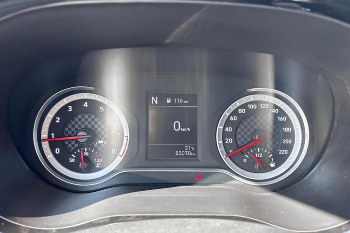 Hvid Hyundai i10 fra 2021