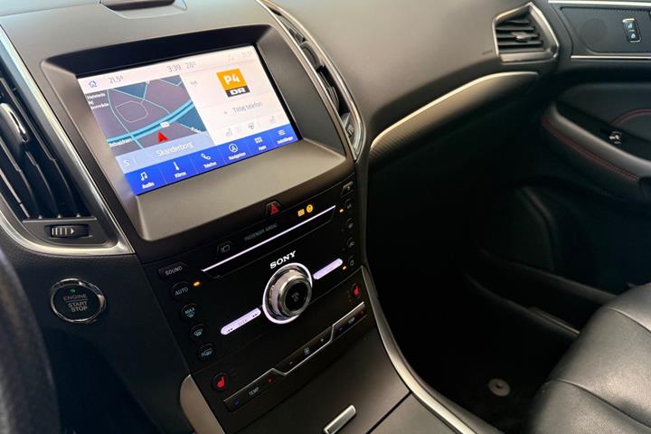 Hvid Ford S-MAX fra 2022