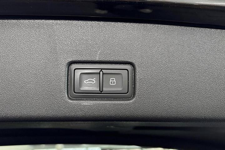 Sort Audi Q4 e-tron fra 2025