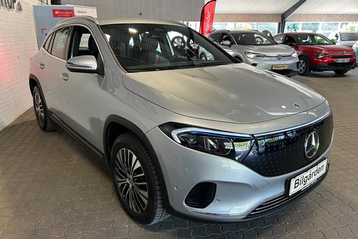 Sølv Mercedes EQA250+ fra 2024