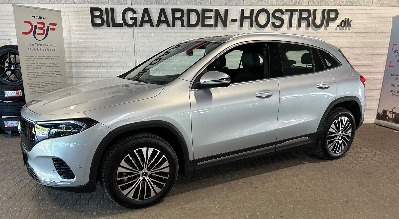 Sølv Mercedes EQA250+ fra 2024