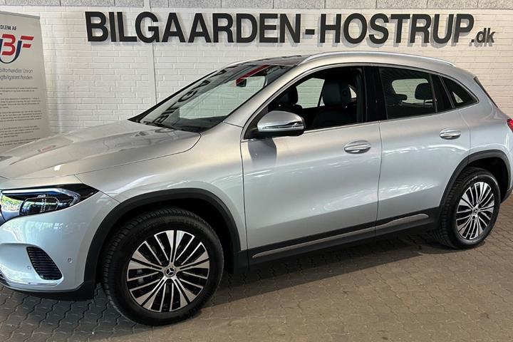 Sølv Mercedes EQA250+ fra 2024
