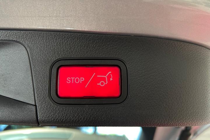 Sølv Mercedes EQA250+ fra 2024