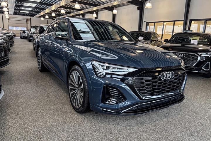 undefined Audi Q8 e-tron fra 2025