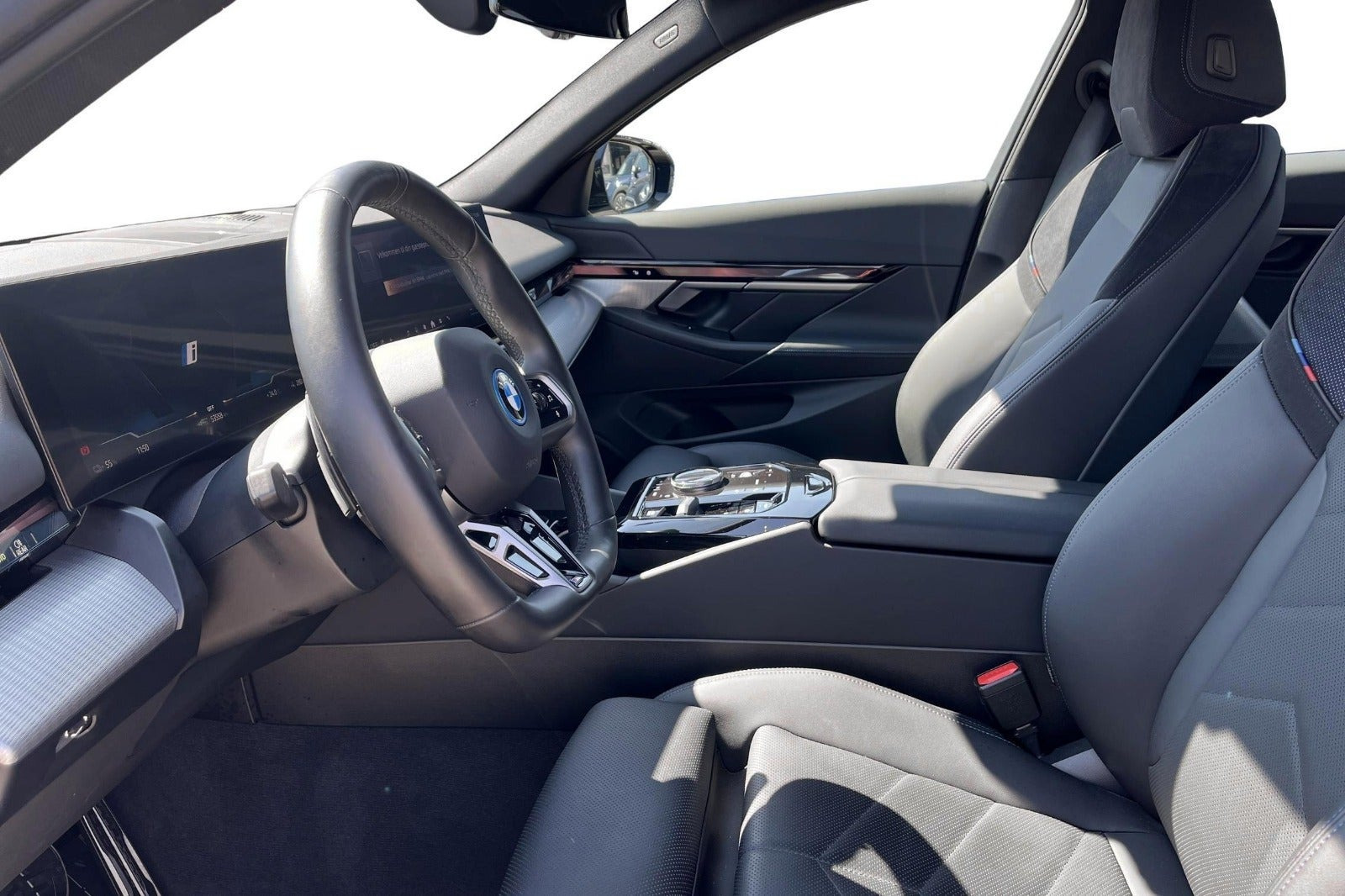 Sort BMW i5 fra 2024