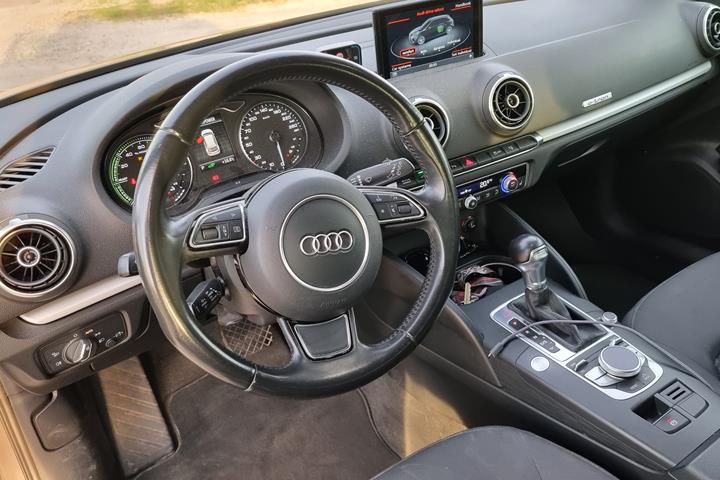 Grå Audi A3 Sportback fra 2015