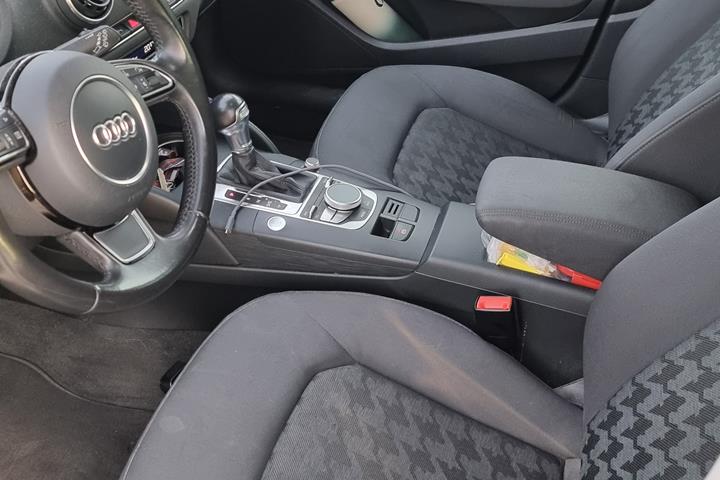 Grå Audi A3 Sportback fra 2015