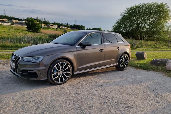 Grå Audi A3 Sportback fra 2015