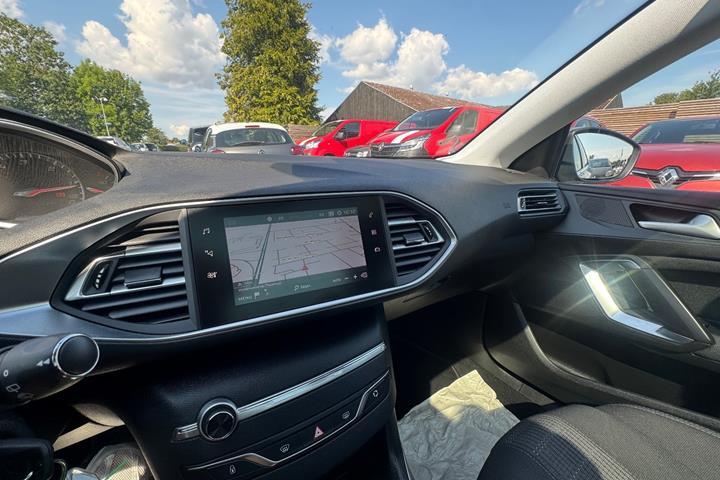 undefined Peugeot 308 fra 2020