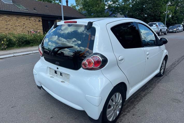 undefined Toyota Aygo fra 2012