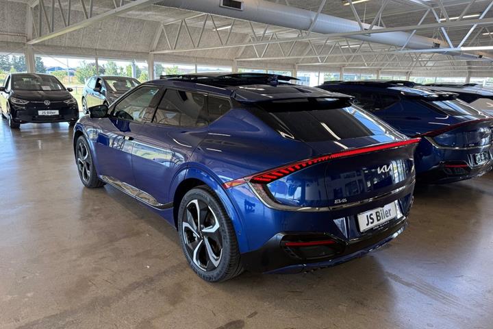 Blå Kia EV6 fra 2024