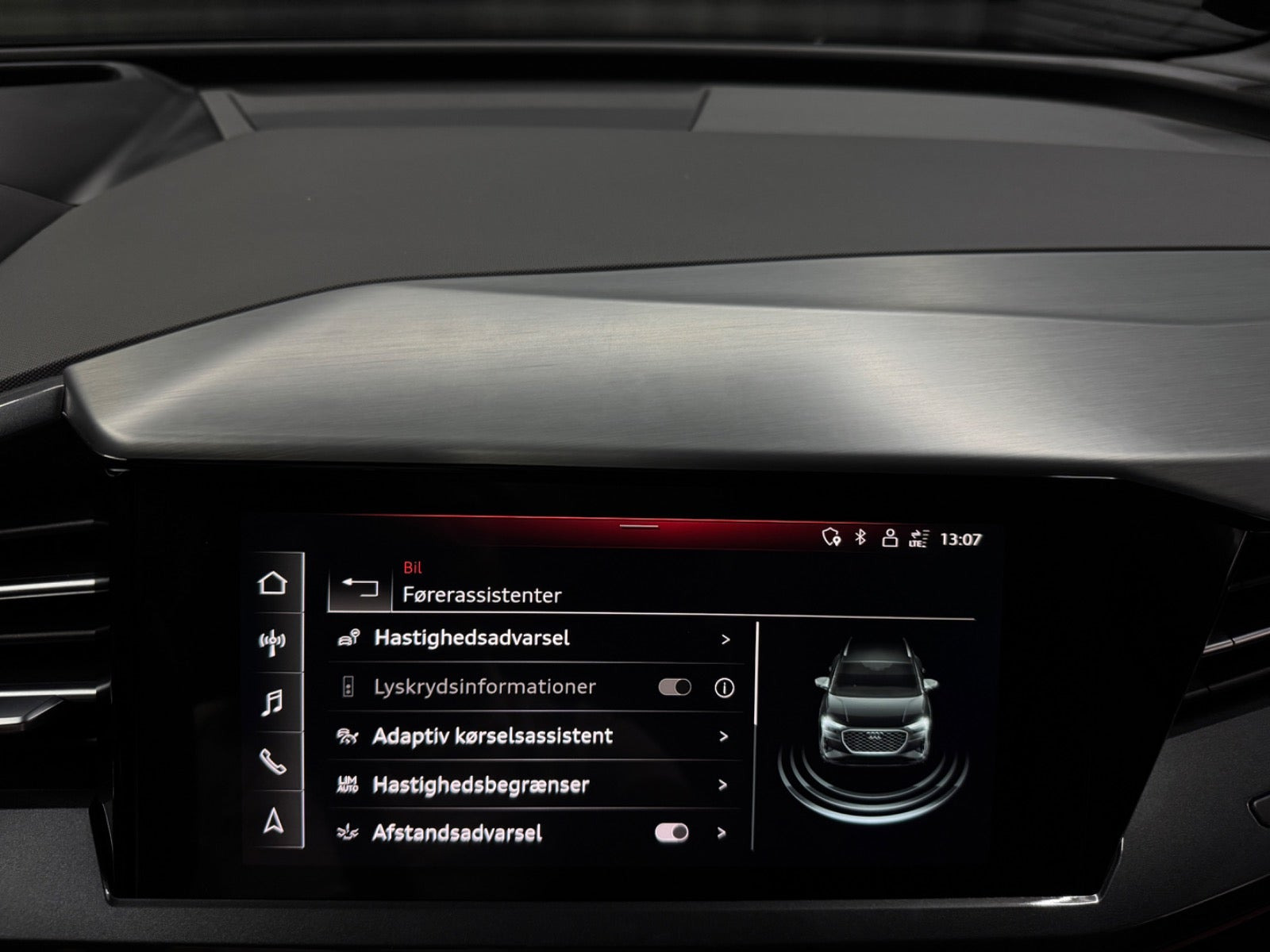 Blå Audi Q4 e-tron fra 2022