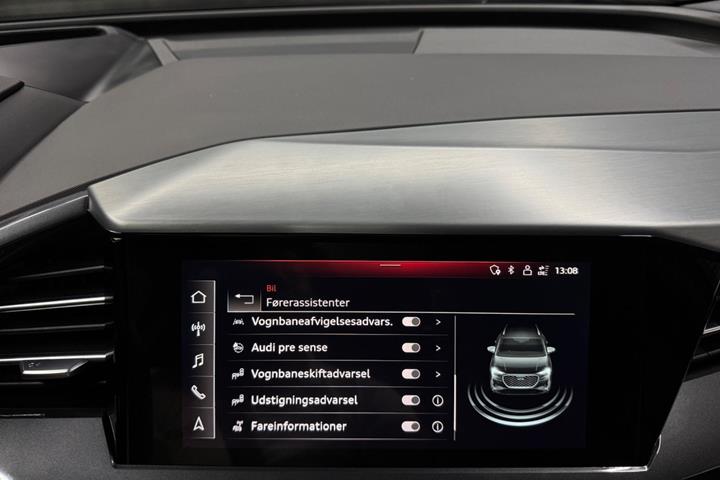 Blå Audi Q4 e-tron fra 2022