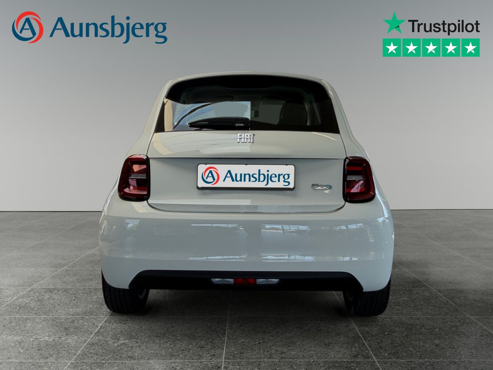 Hvid Fiat 500e fra 2022
