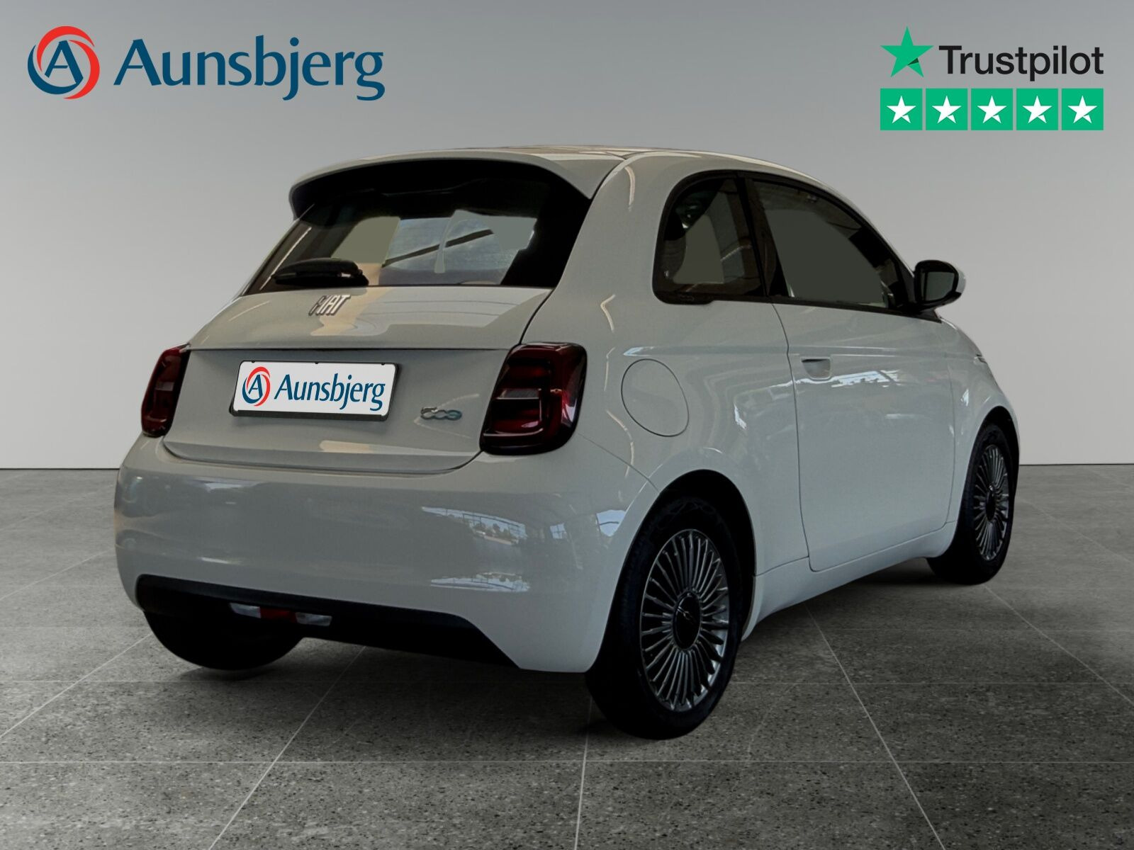 Hvid Fiat 500e fra 2022