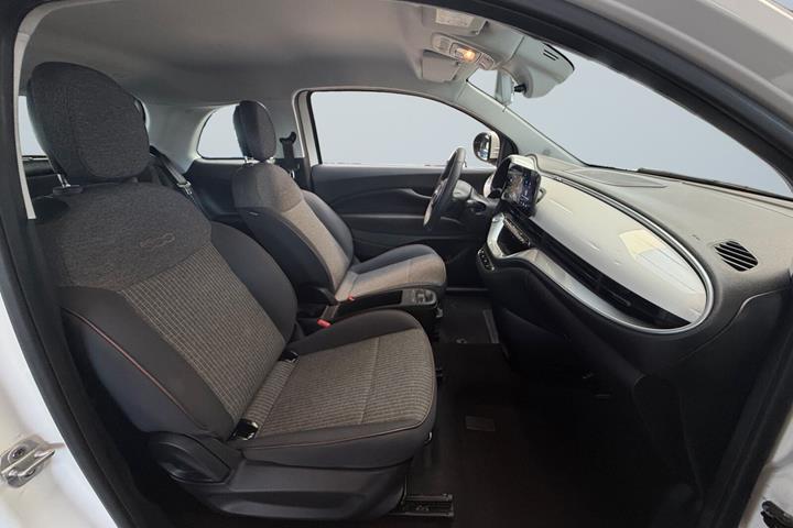 Hvid Fiat 500e fra 2022