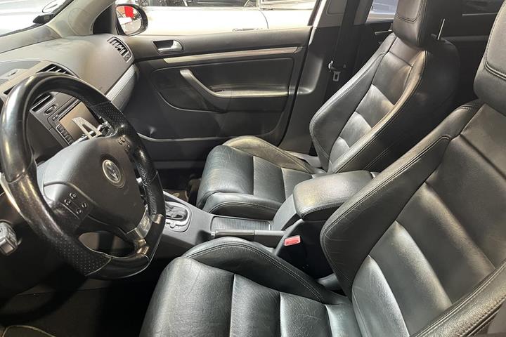 Sort VW Golf fra 2007