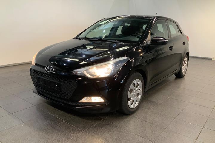Sort Hyundai i20 fra 2017 set udefra