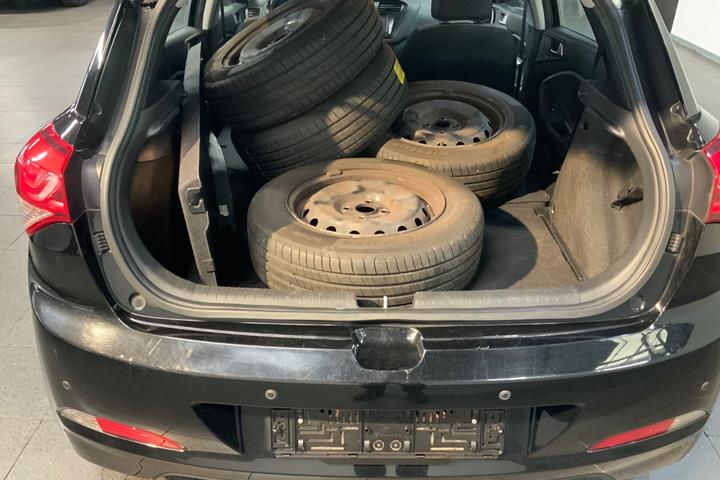 Sort Hyundai i20 fra 2017