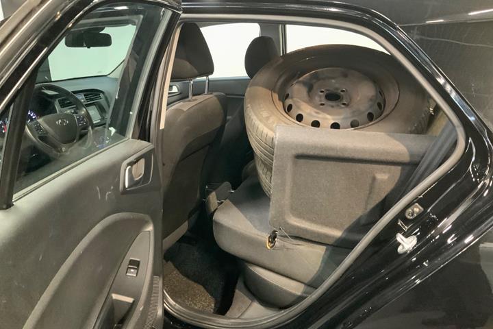 Sort Hyundai i20 fra 2017