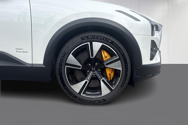 Hvid Polestar 3 fra 2024
