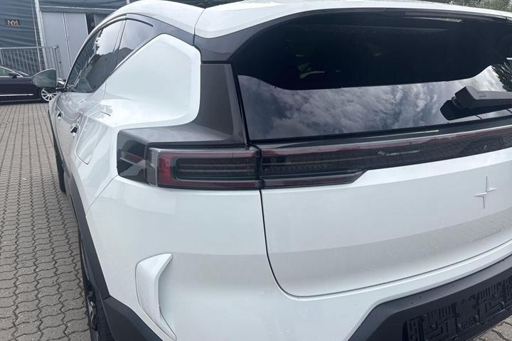 Hvid Polestar 3 fra 2024