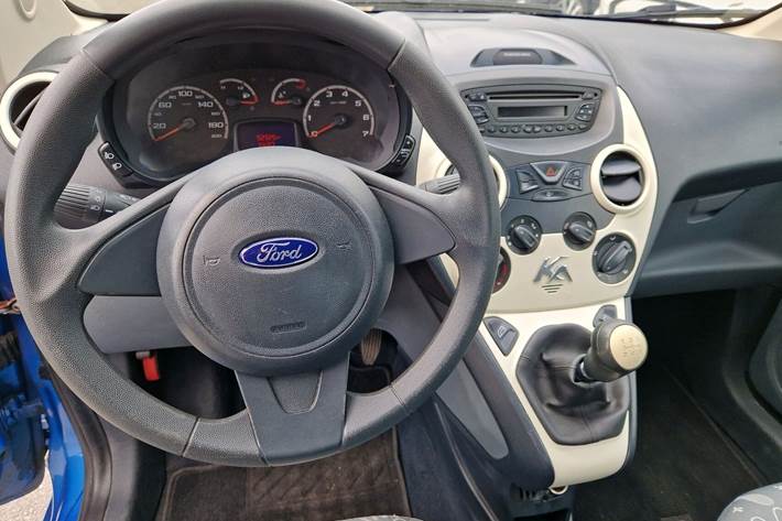 Blå Ford Ka fra 2015