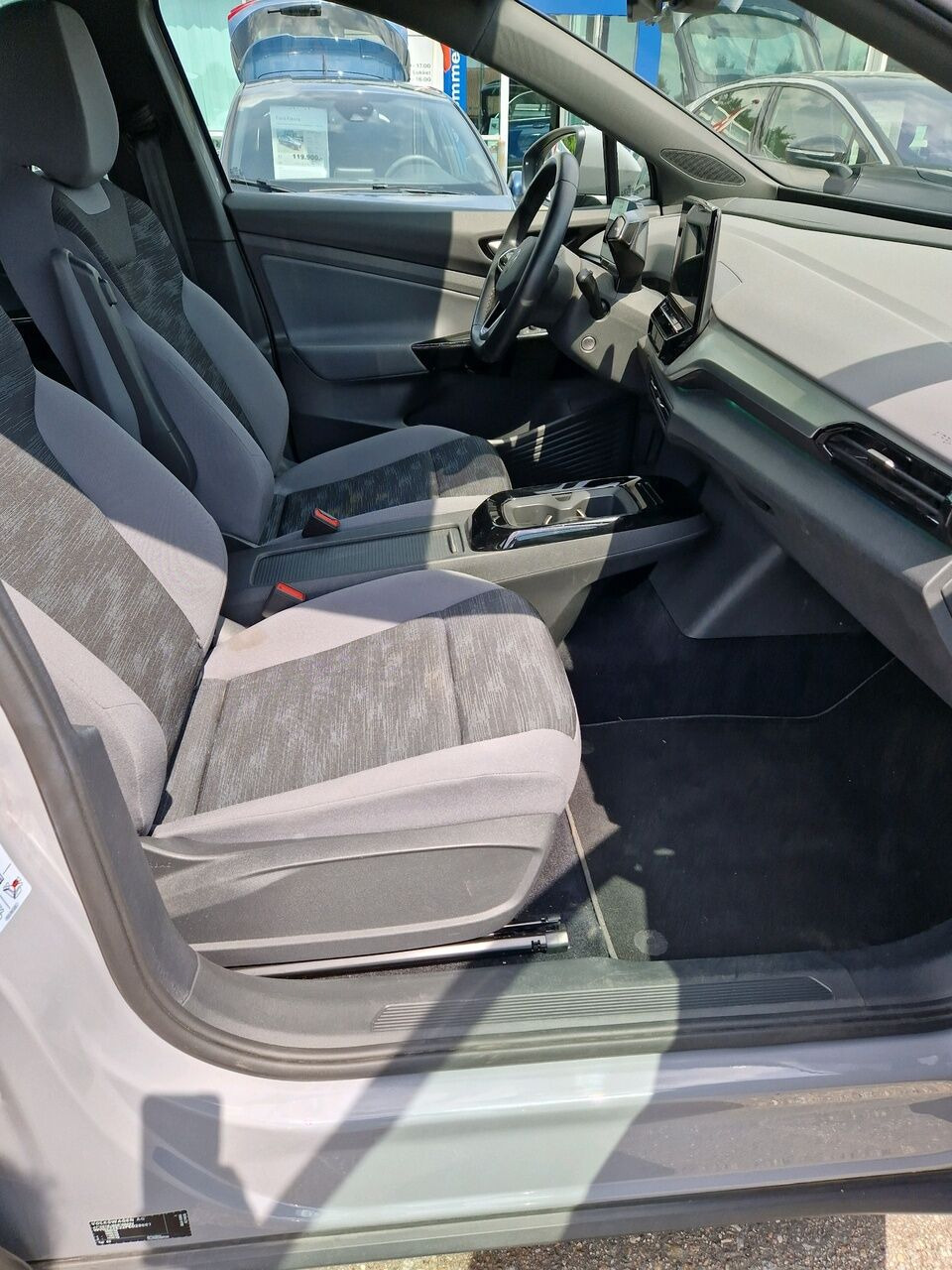 Grå VW ID.4 fra 2023