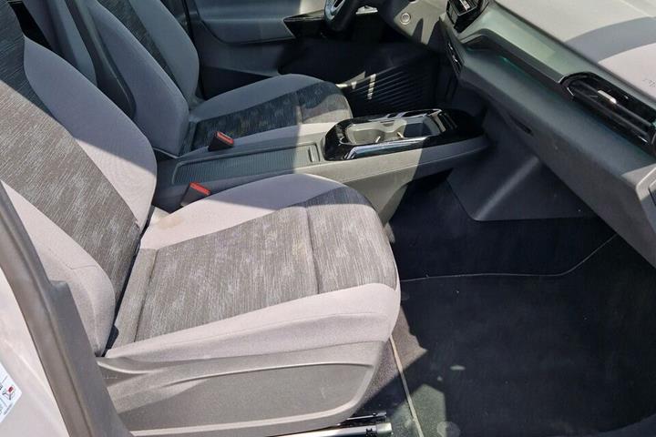 Grå VW ID.4 fra 2023