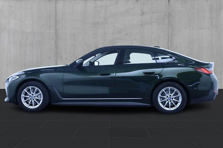 Grøn BMW i4 fra 2023