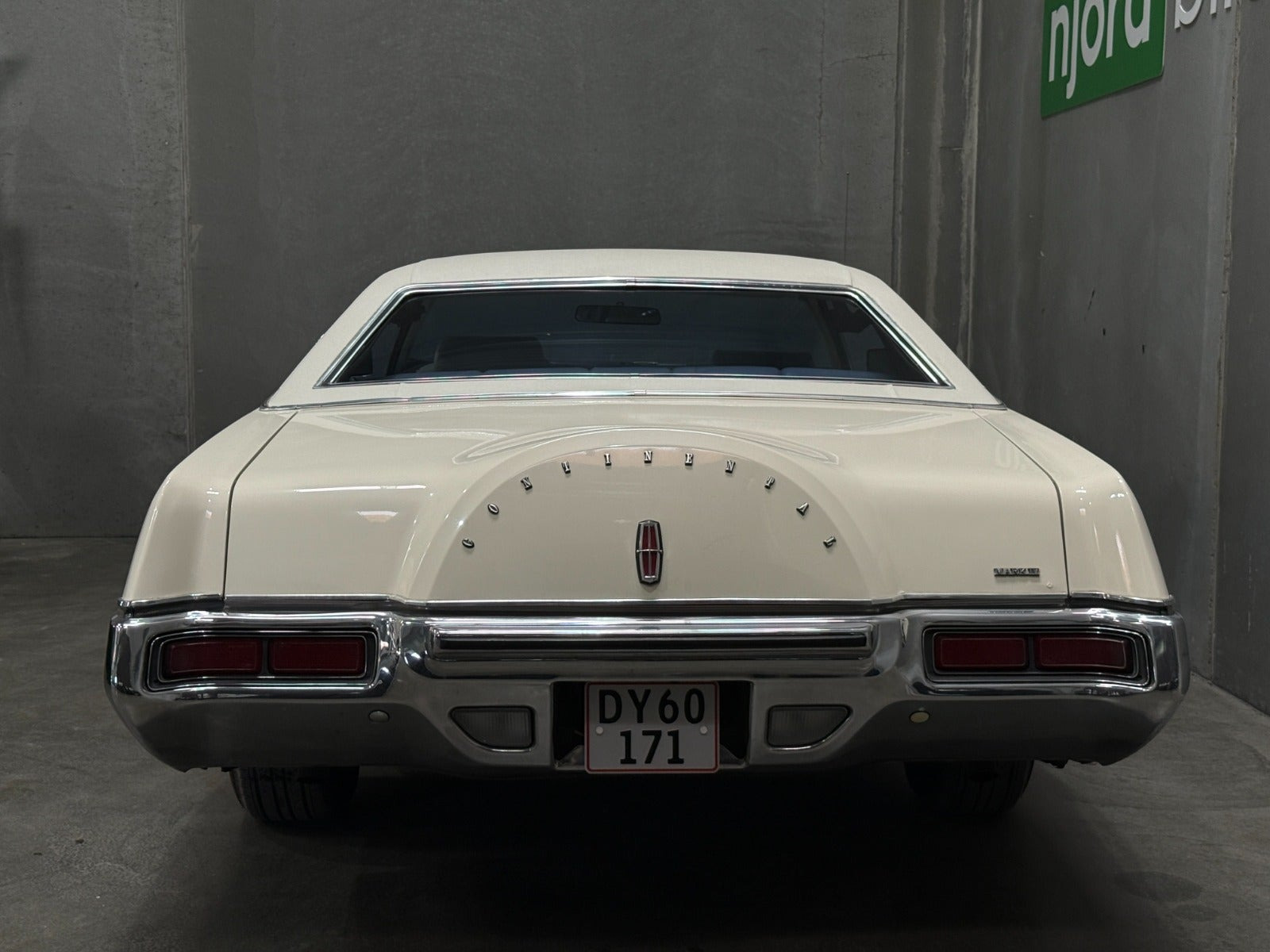 undefined Ford Lincoln Continental fra 1972