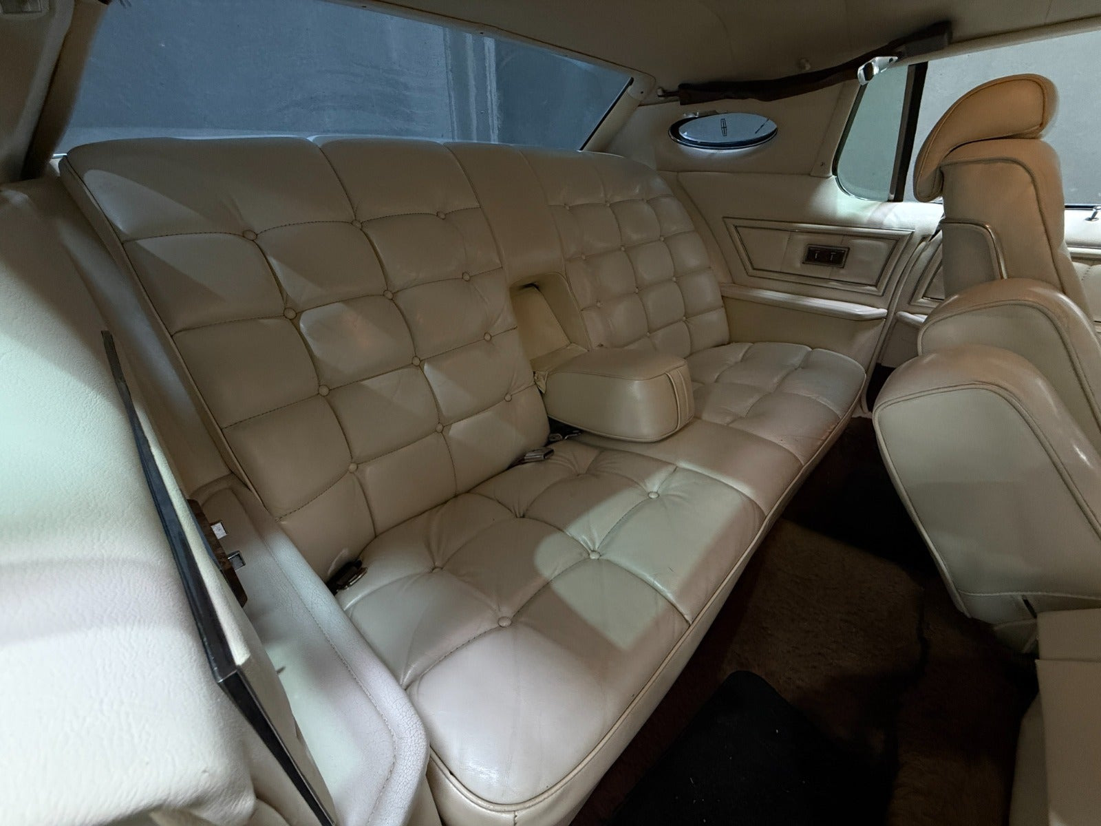 undefined Ford Lincoln Continental fra 1972