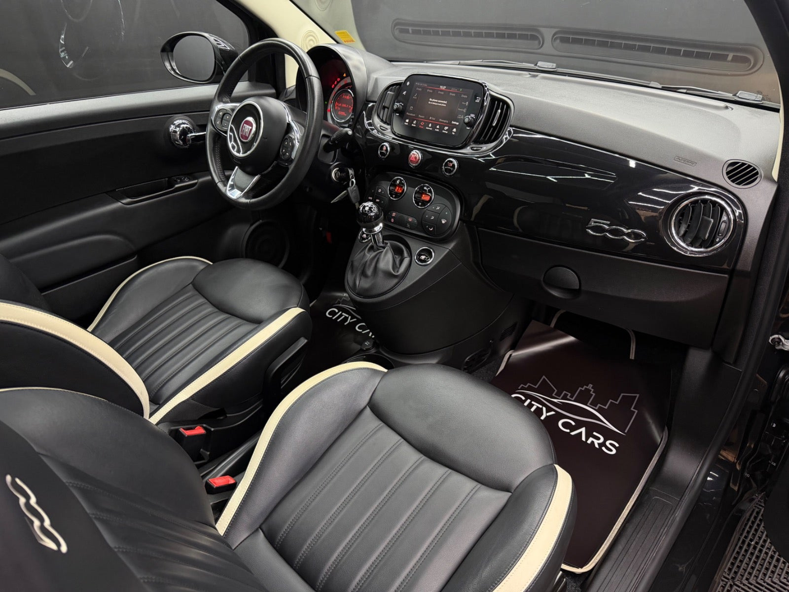 Sort Fiat 500 fra 2018