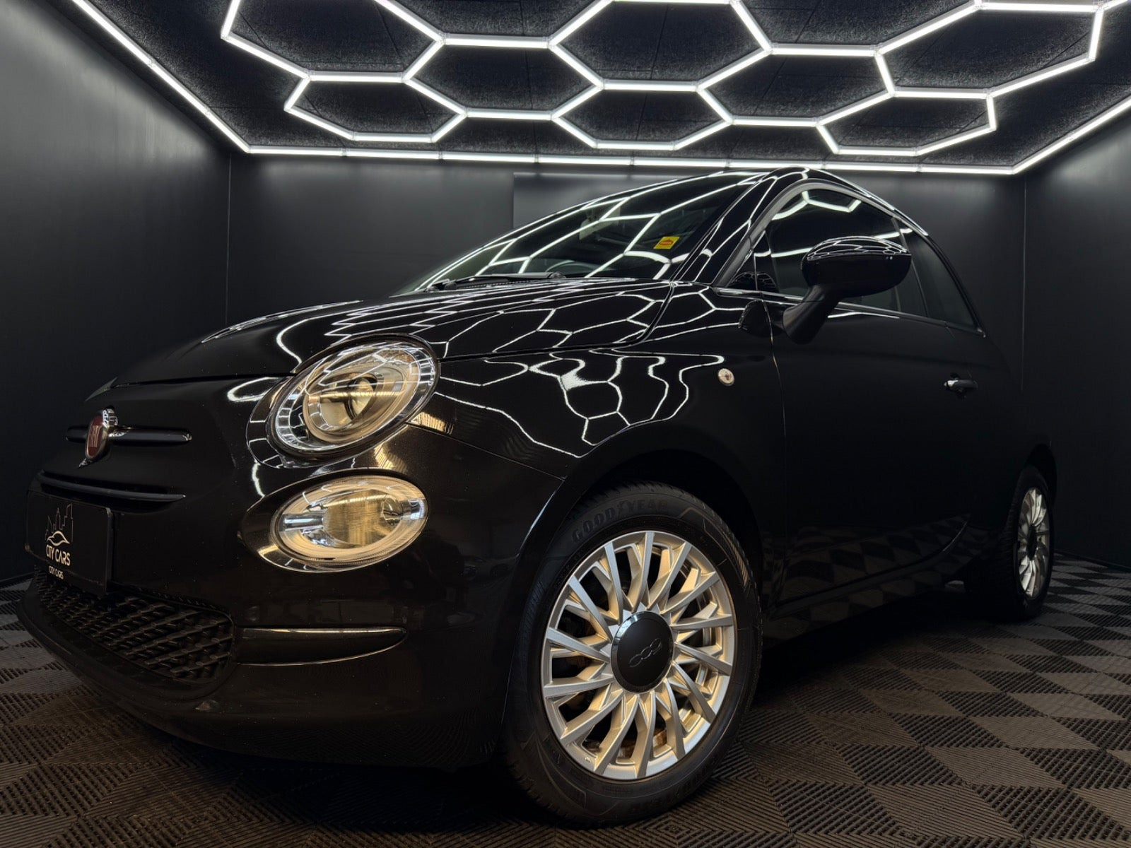 Sort Fiat 500 fra 2018