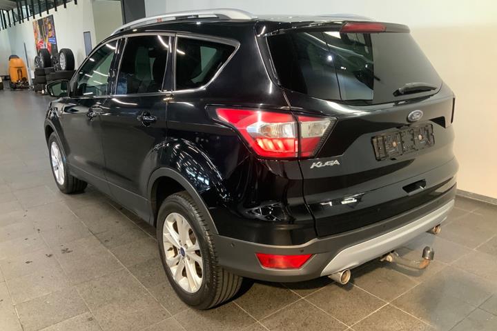 Sort Ford Kuga fra 2018