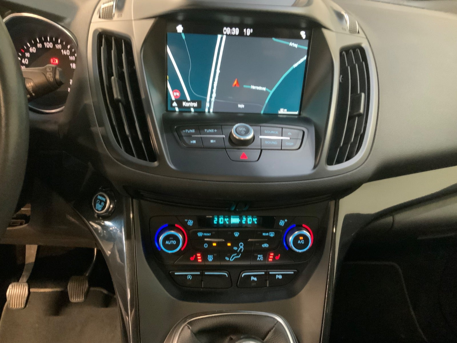 Sort Ford Kuga fra 2018