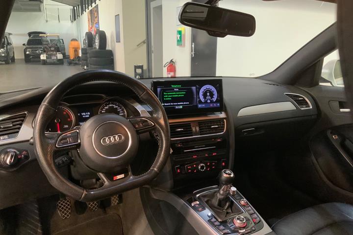Hvid Audi A4 fra 2014