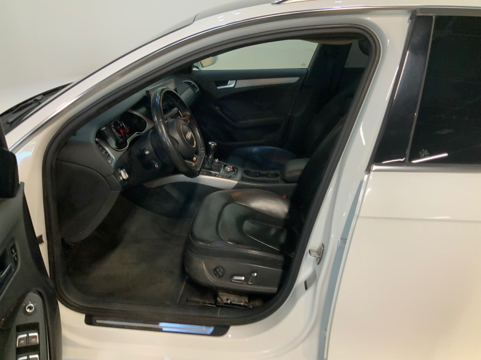 Hvid Audi A4 fra 2014