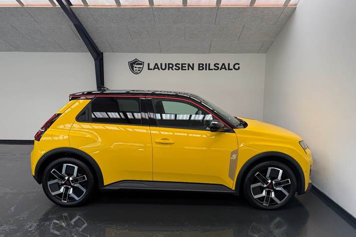 Gul Renault 5 E-Tech fra 2025