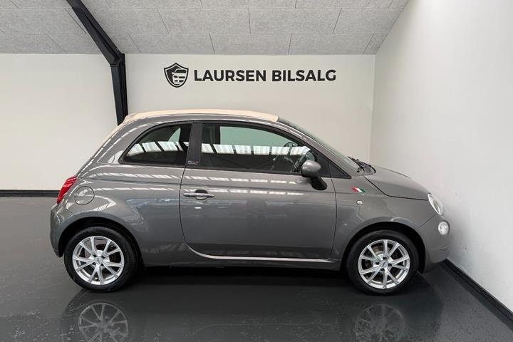 Grå Fiat 500C fra 2015