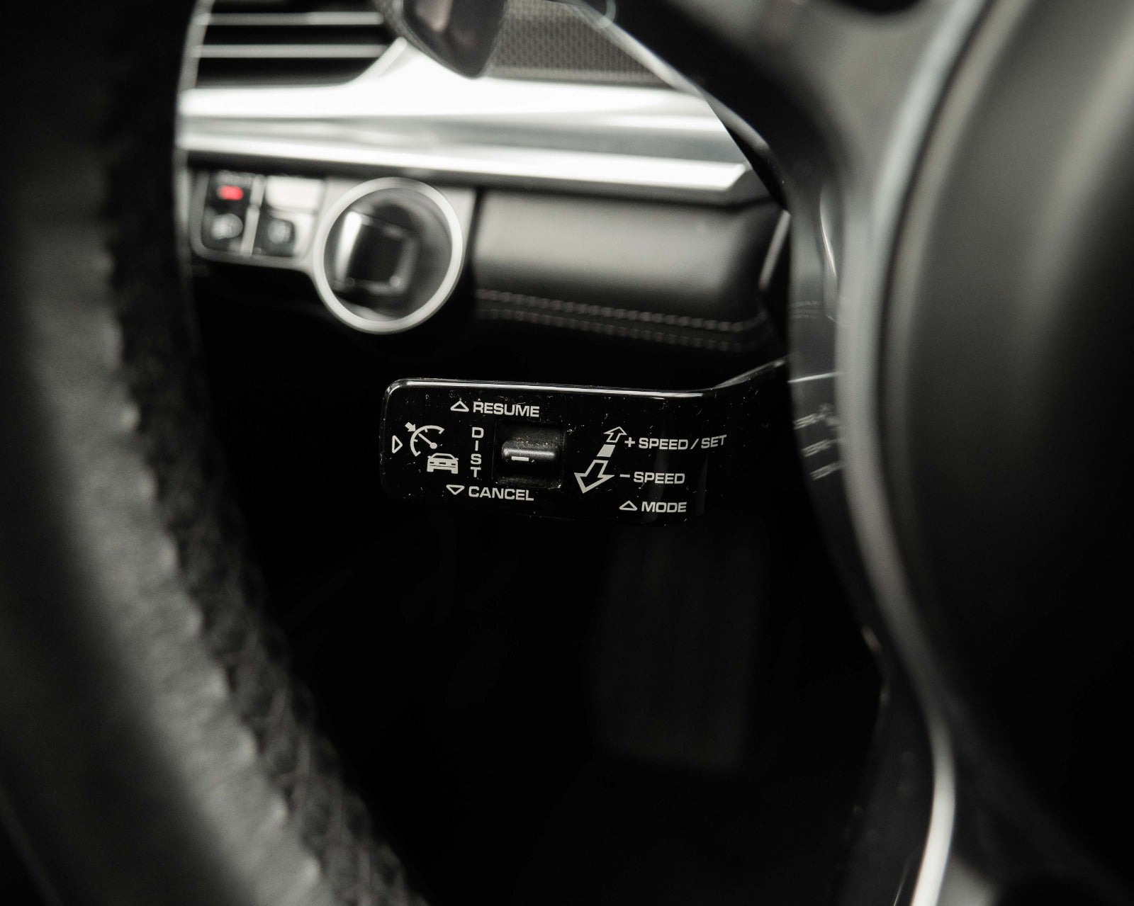 Grå Porsche Panamera Turbo S fra 2018