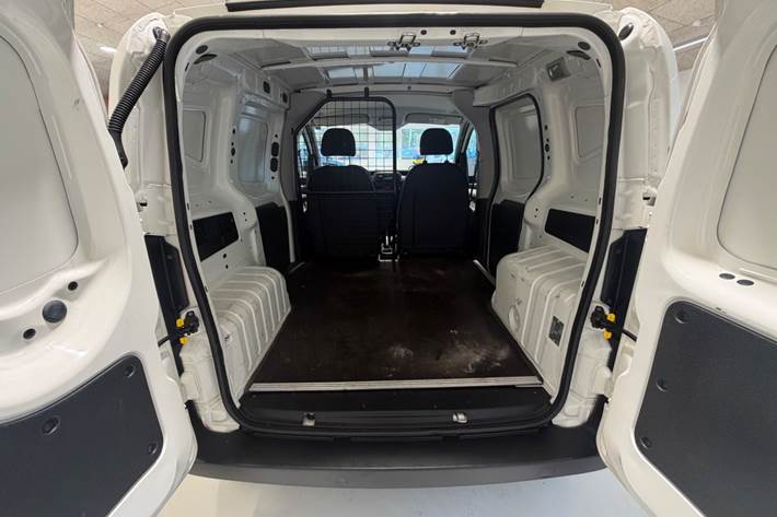 Hvid Peugeot Bipper fra 2016