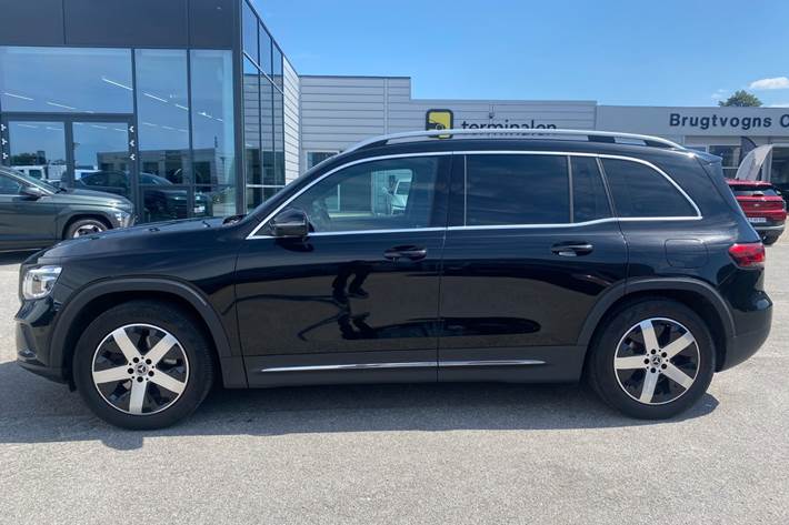 Sort Mercedes GLB200 d fra 2021