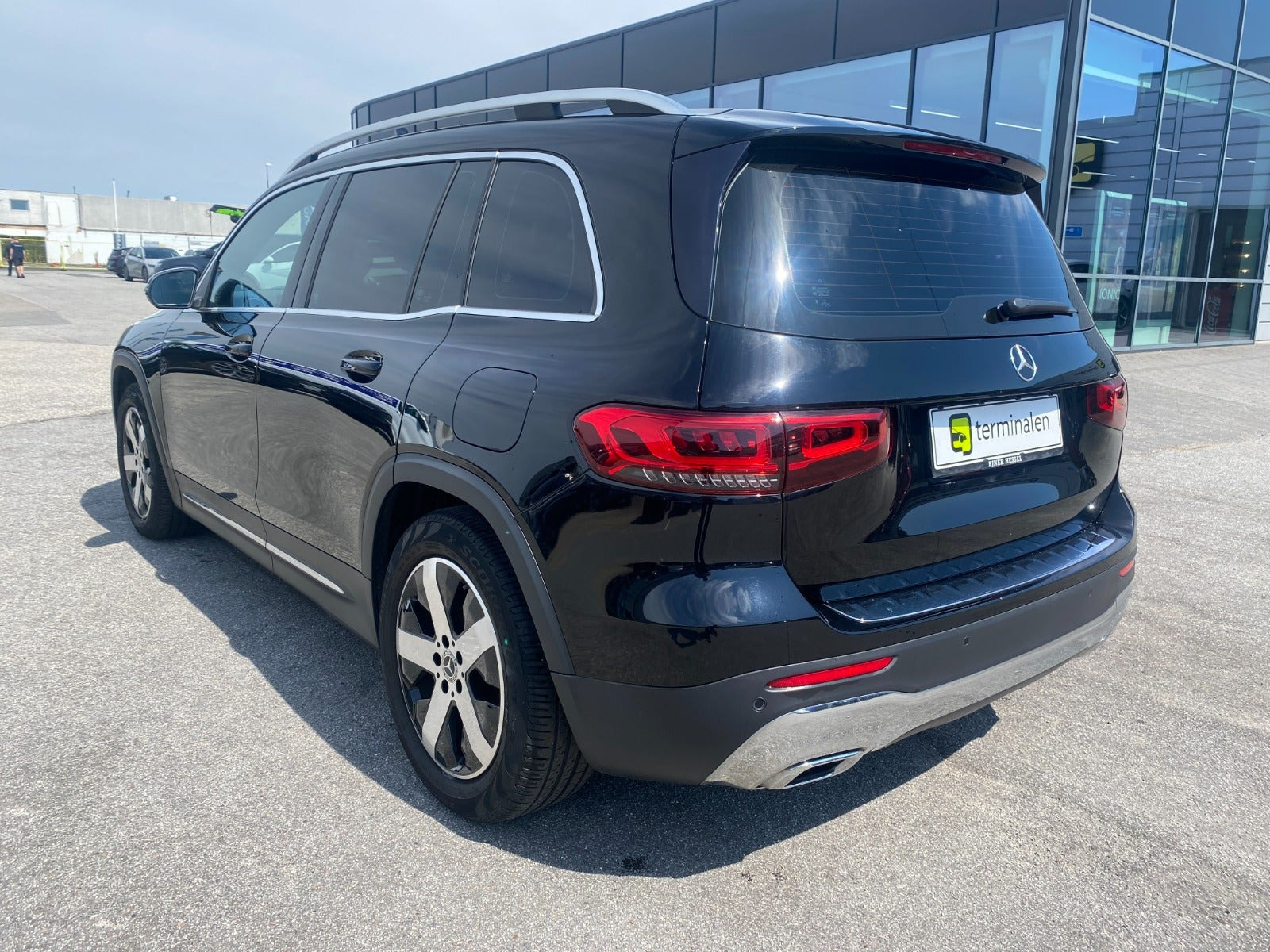 Sort Mercedes GLB200 d fra 2021